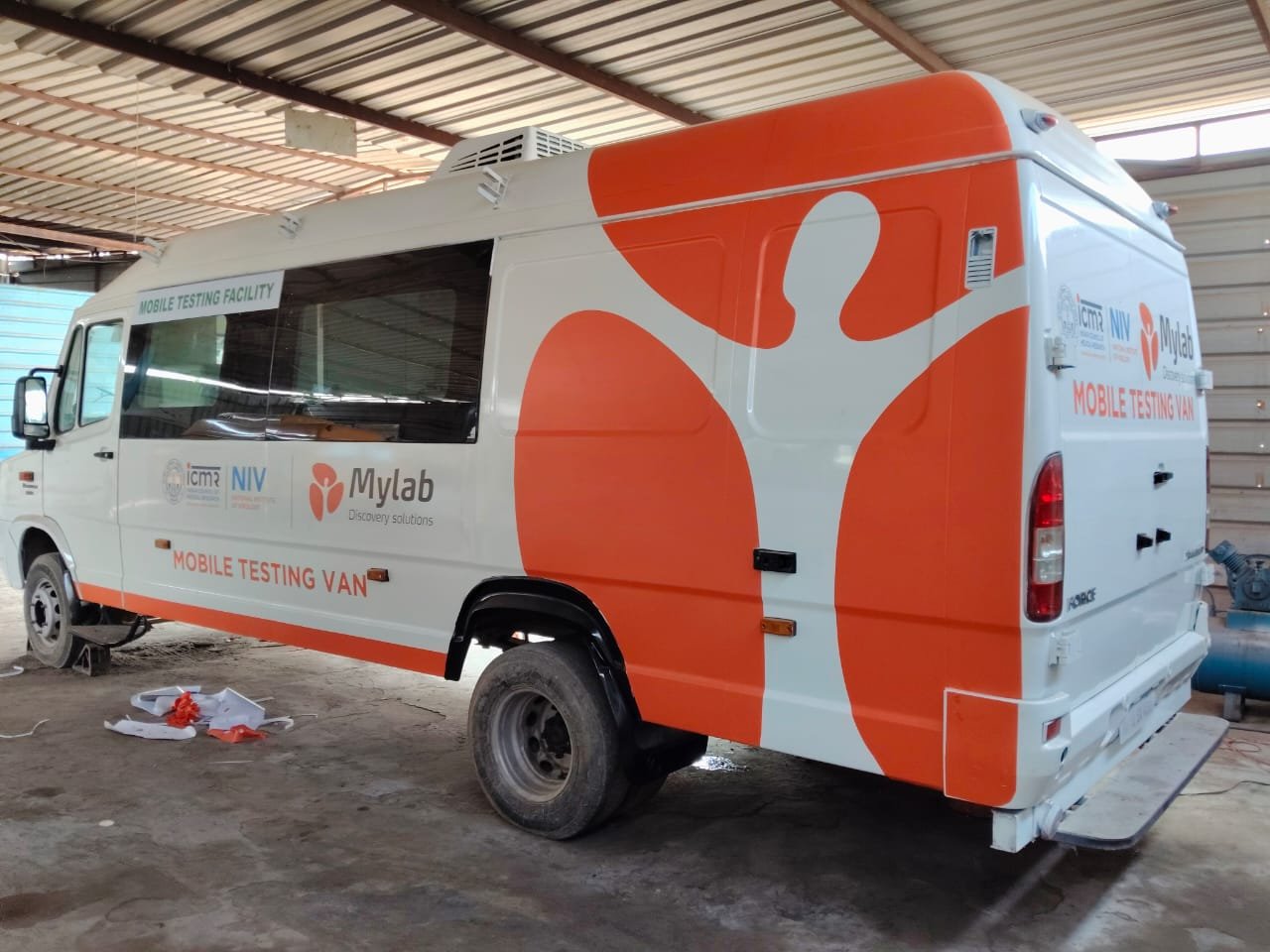 Vehicle branding Gurugram — ambulance paint